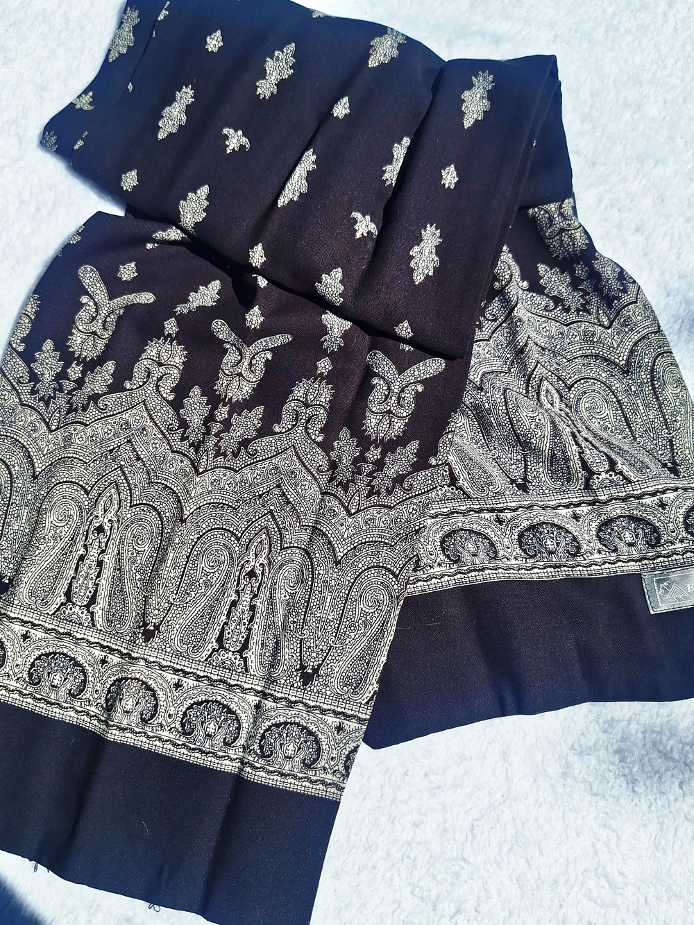 Vintage Evan Picone Scarf Paisley Winter Black White‎ -New-